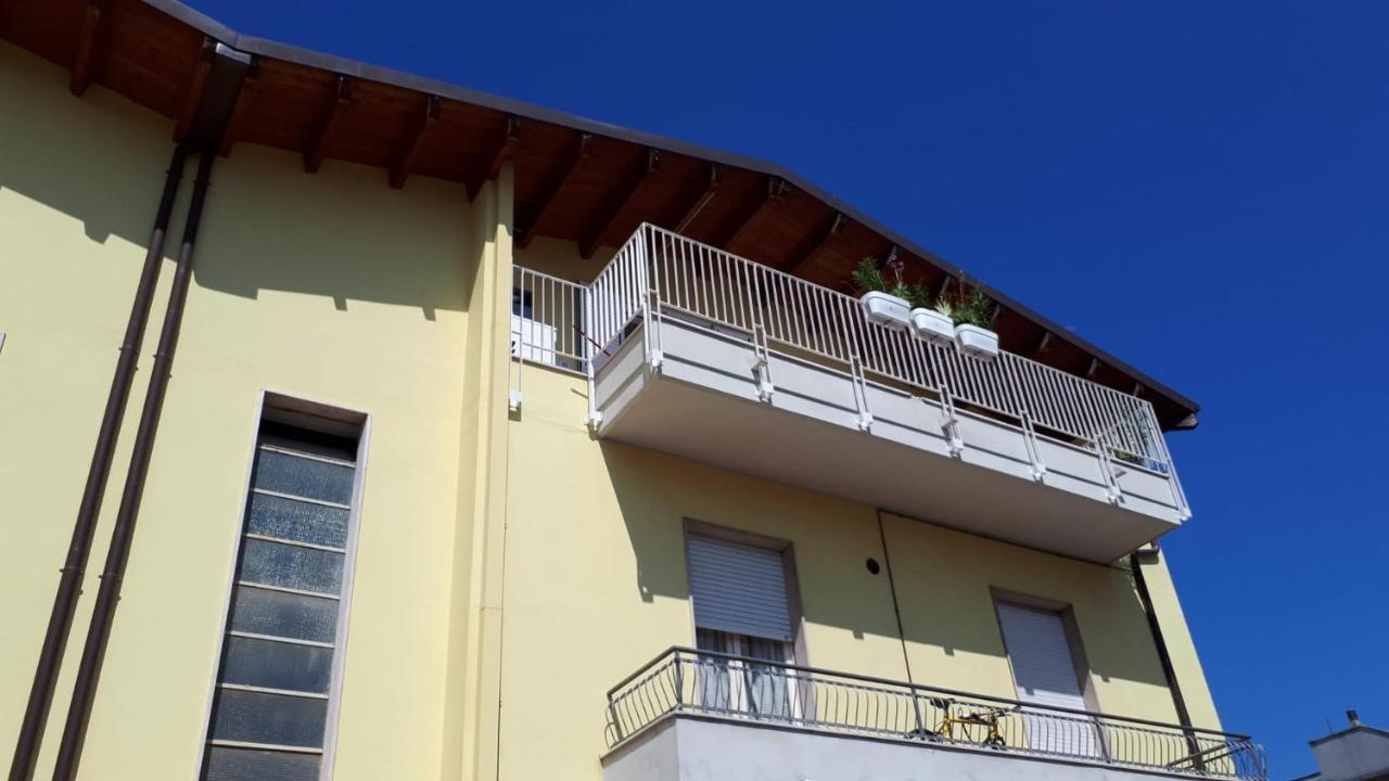 شقة Casa Klimt Vicinissima Al Mare Parcheggio Privato Gratuito Se Disponibile بيسكارا المظهر الخارجي الصورة